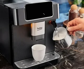 Coffee Machine With Steamer