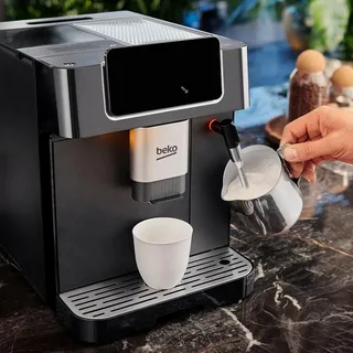Coffee Machine With Steamer