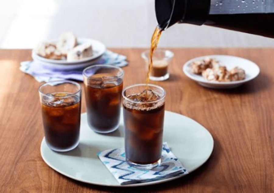 Iced Americano low-sugar coffee